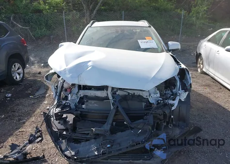 2022 Toyota Corolla Cross Xle z USA, uszkodzony, nr VIN 7MUEAAAG2NV026579